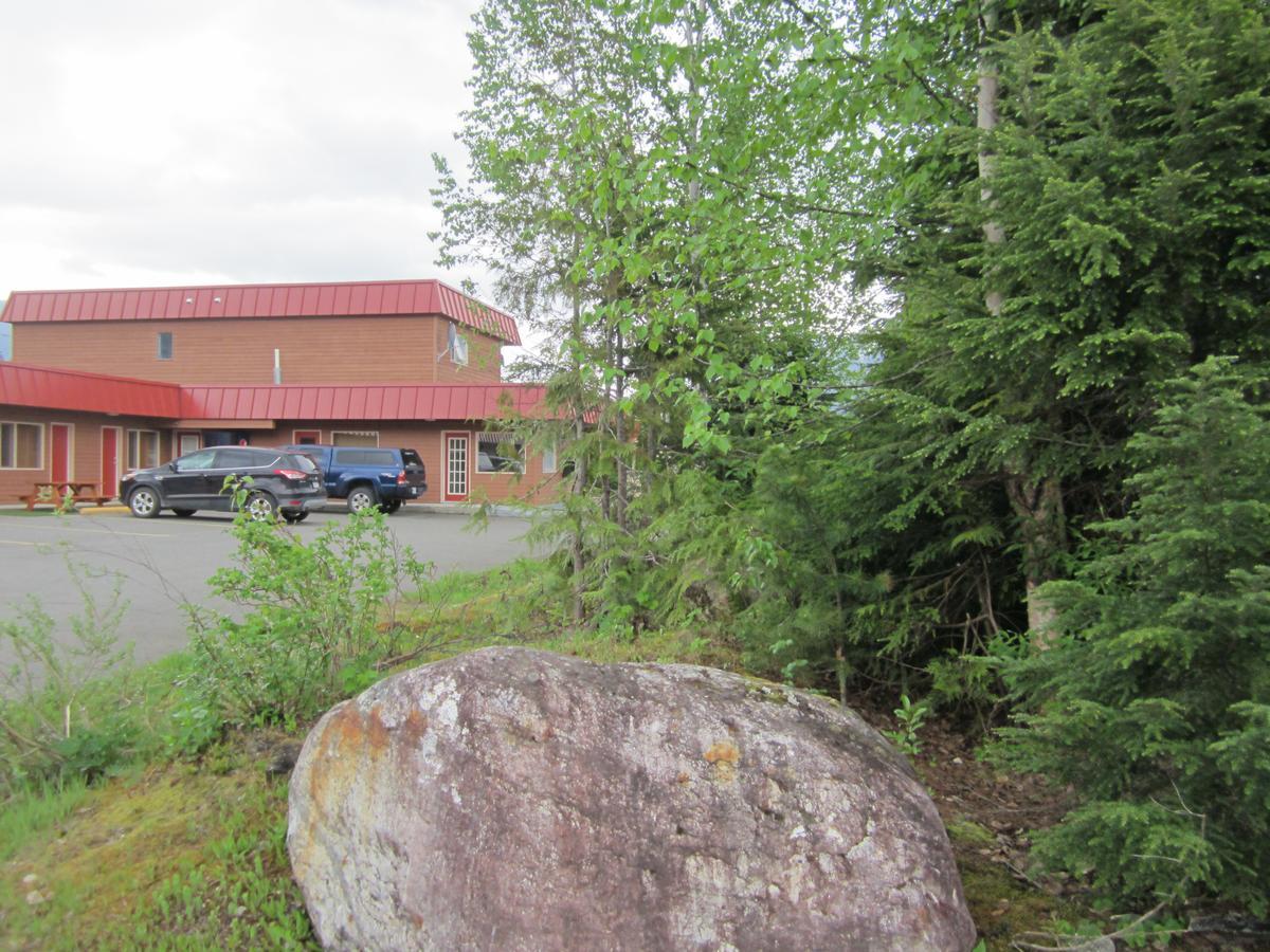 Saddle Mountain Lodge บลูริเวอร์ ภายนอก รูปภาพ