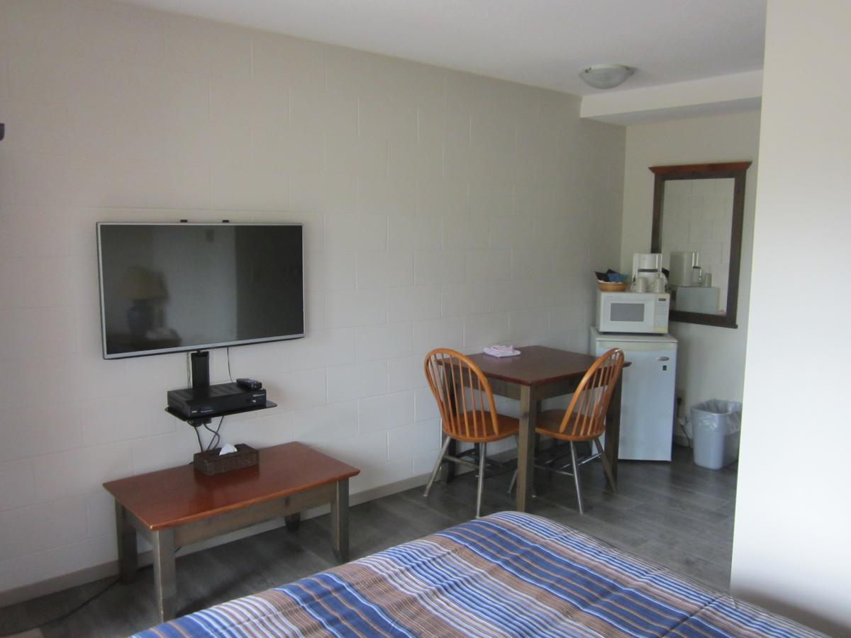 Saddle Mountain Lodge บลูริเวอร์ ภายนอก รูปภาพ