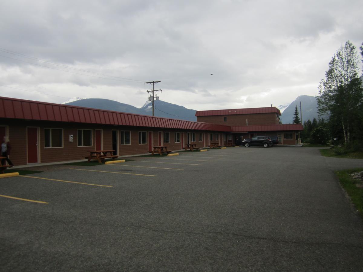 Saddle Mountain Lodge บลูริเวอร์ ภายนอก รูปภาพ